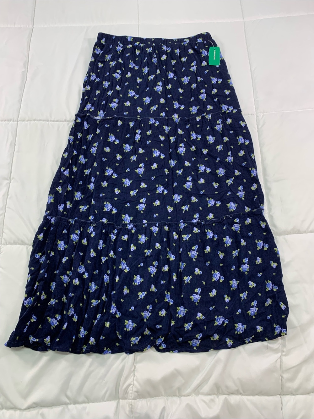 New love tree skirt size M